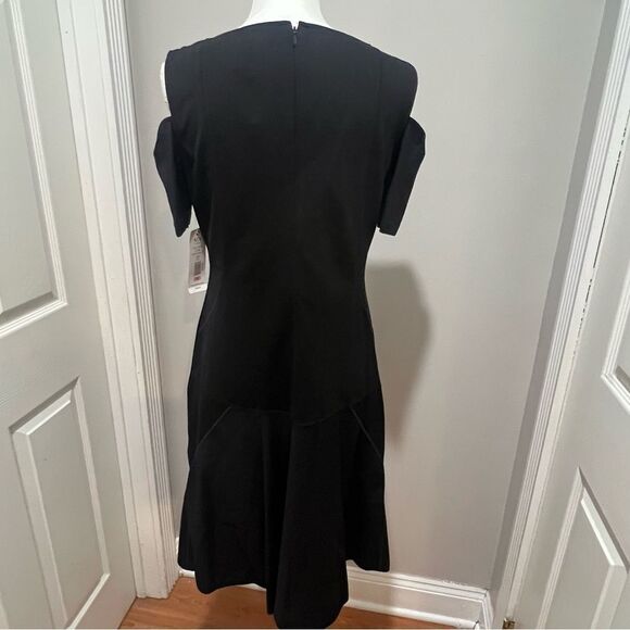 NWT Nue by Shani black cold shoulder mini dress womens size 10 - Picture 5 of 10